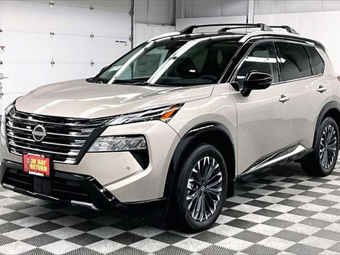 New 2026 Nissan Rogue Platinum image 2