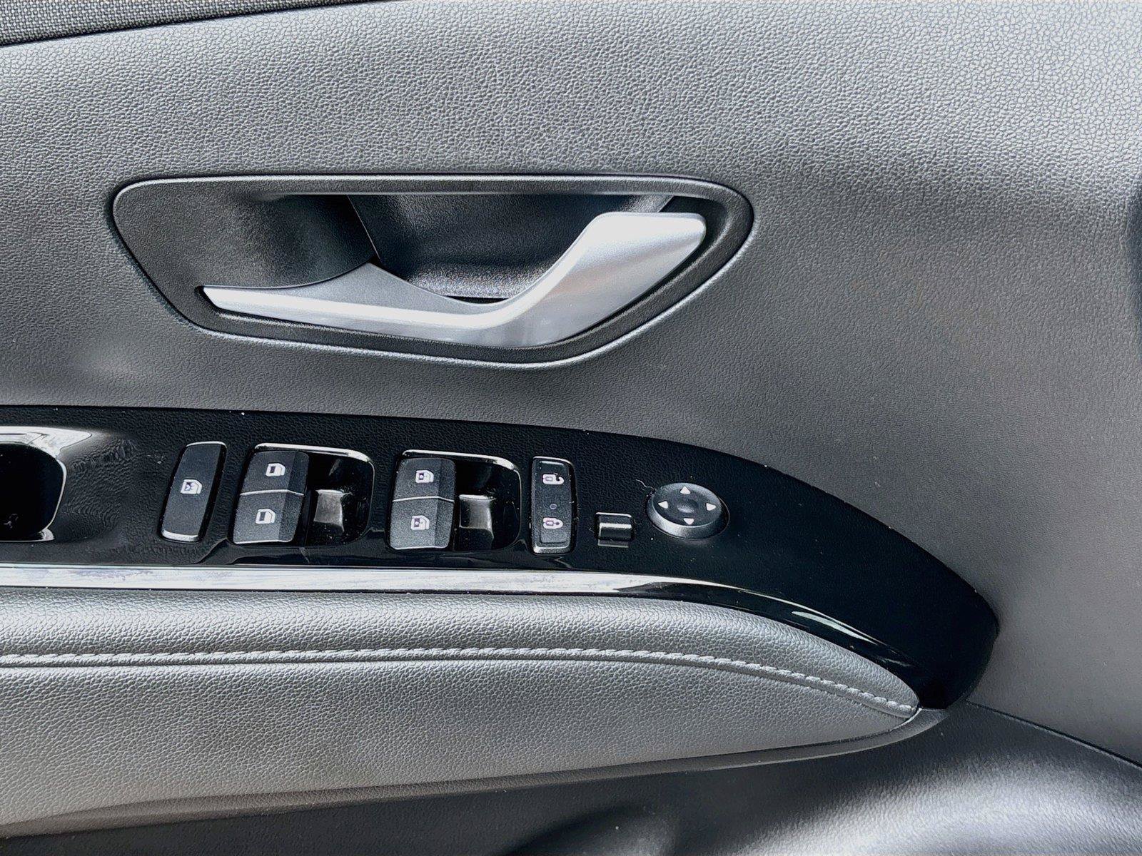 Used 2022 Hyundai Tucson SEL w/ Convenience Package FWD image 17