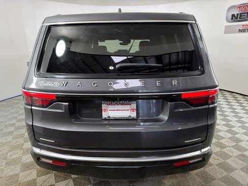 Used 2022 Jeep Wagoneer Series II AWD/4WD image 5