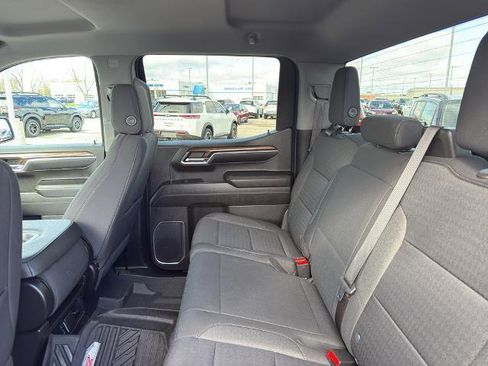 Used 2023 Chevrolet Silverado 1500 LT AWD/4WD image 34