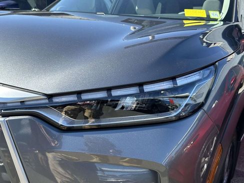 Used 2026 INFINITI QX60 Luxe w/ Family Package image 9