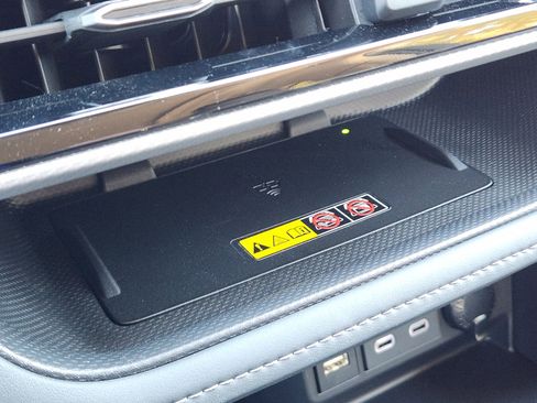 Used 2025 Toyota Highlander Platinum image 22