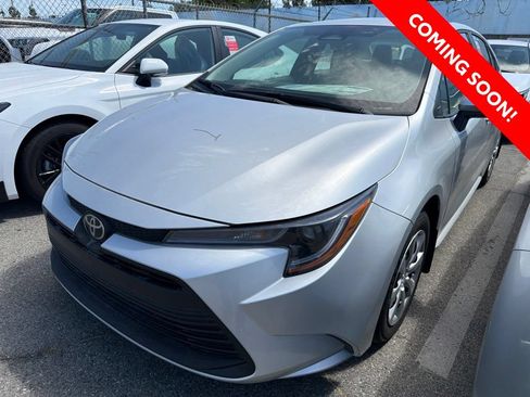 Used 2026 Toyota Corolla LE FWD image 3