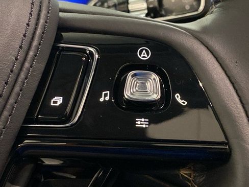 New 2025 Lincoln Aviator AWD image 21