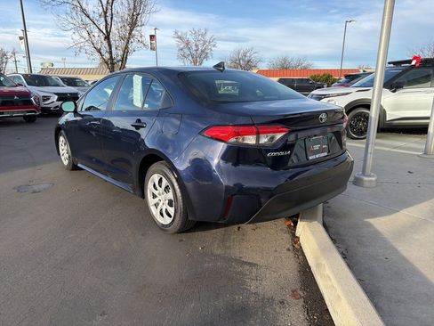 Used 2023 Toyota Corolla LE image 3