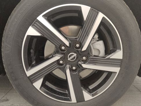 Used 2024 Nissan Sentra SV FWD image 31