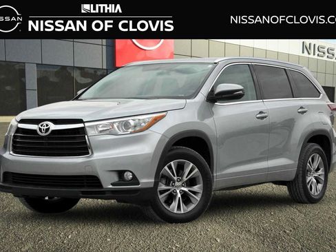 Used 2015 Toyota Highlander XLE FWD image 1