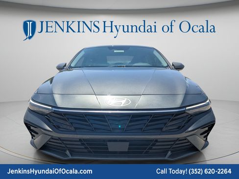 New 2026 Hyundai Elantra Limited FWD image 10