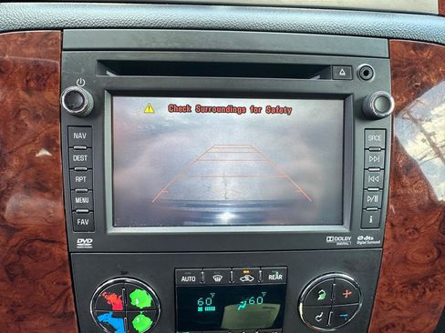 Used 2014 Chevrolet Tahoe LTZ AWD/4WD image 19