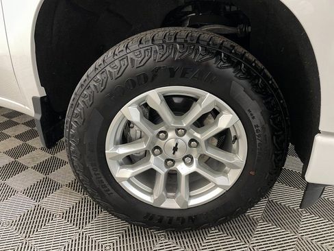 Used 2025 Chevrolet Silverado 1500 RST w/ Convenience Package II AWD/4WD image 51