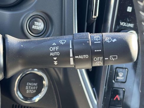 Used 2025 Subaru Forester Limited AWD/4WD image 22