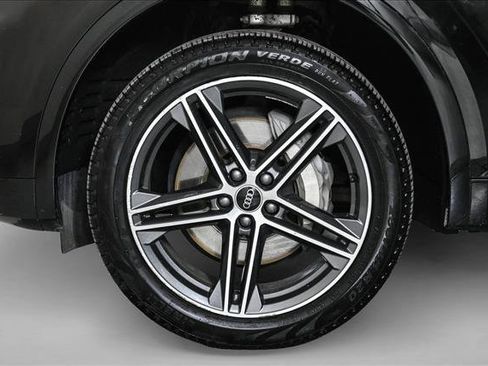 Used 2021 Audi Q5 e Premium Plus image 25