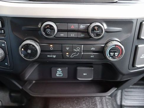 New 2026 Ford F250 XL w/ XL Off-Road Package image 9