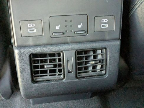 Used 2025 Subaru Solterra Limited image 28