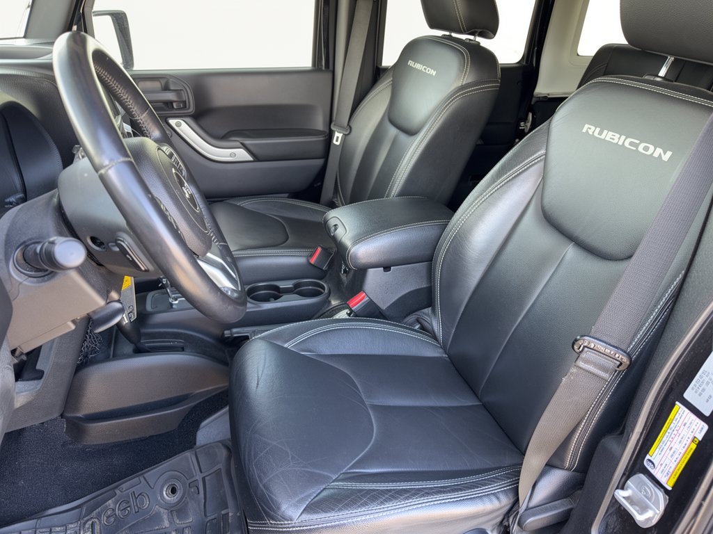 Used 2015 Jeep Wrangler Unlimited Rubicon AWD/4WD image 5