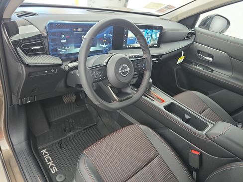 New 2026 Nissan Kicks SR FWD image 15