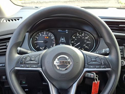 Used 2022 Nissan Rogue Sport S image 18