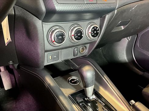 Used 2025 Mitsubishi Outlander Sport AWD image 15