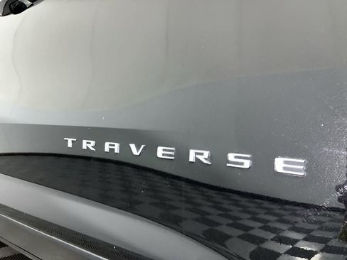 Used 2024 Chevrolet Traverse LT AWD/4WD image 11