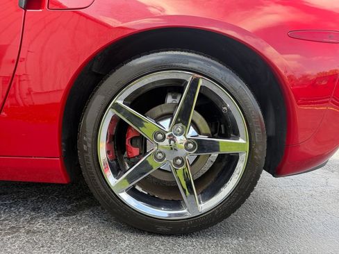 Used 2005 Chevrolet Corvette Coupe w/ Preferred Equipment Group RWD image 35