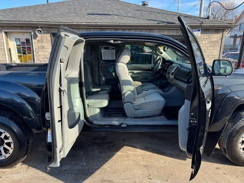 Used 2010 Toyota Tacoma 4x4 Access Cab V6 image 24