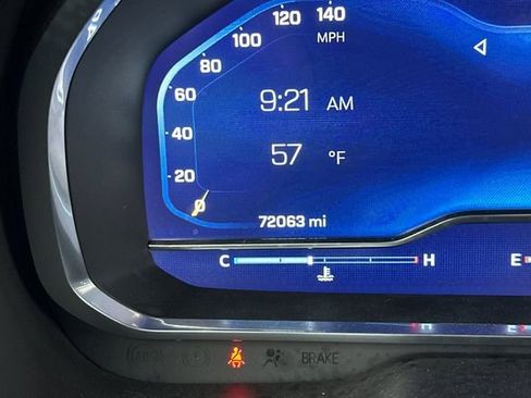 Used 2023 Chevrolet Suburban LT image 34