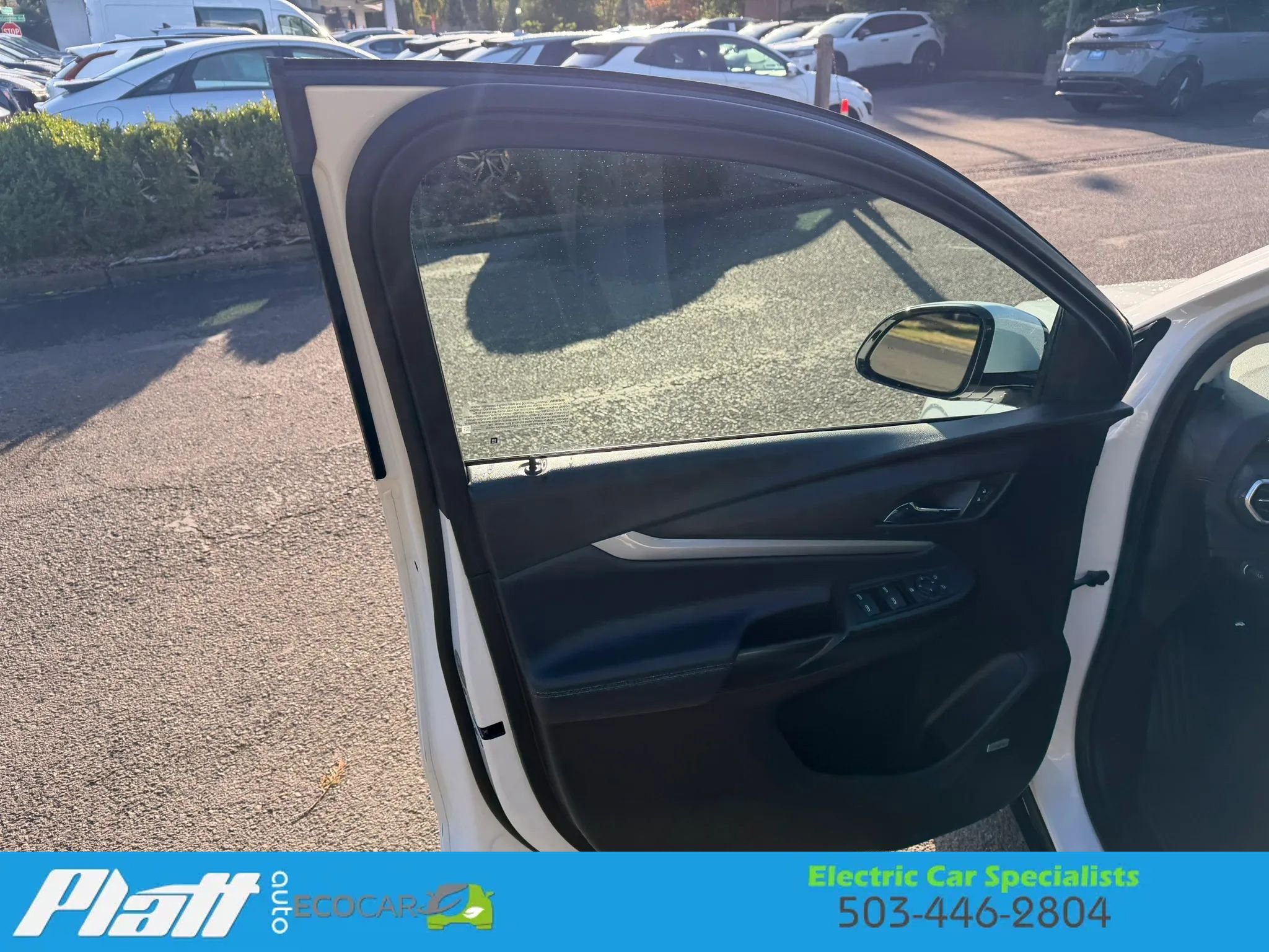 Used 2022 Chevrolet Bolt EUV Premier w/ Sun & Sound Package FWD image 18