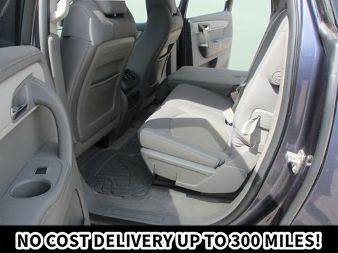 Used 2013 Chevrolet Traverse LS FWD image 13