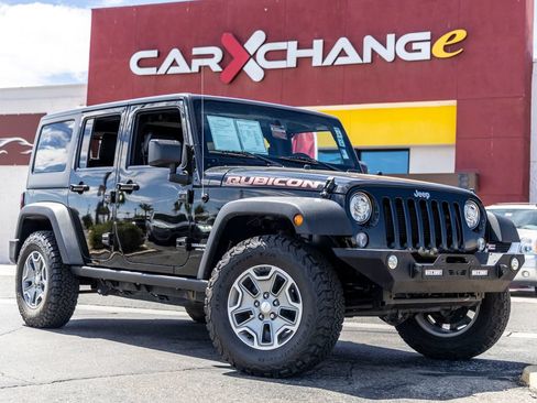Used 2017 Jeep Wrangler Unlimited Rubicon w/ Cold Weather Group AWD/4WD image 1