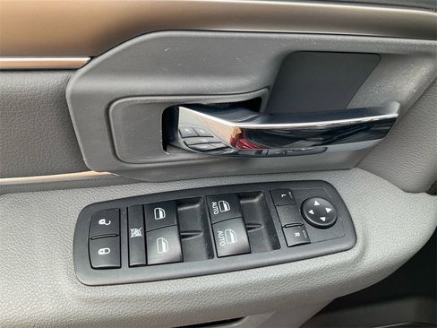 Used 2019 RAM 1500 Classic Warlock image 26