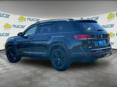 Used 2023 Volkswagen Atlas SEL R-Line image 4