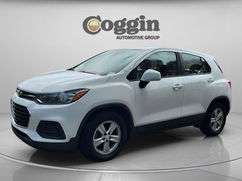 Used 2019 Chevrolet Trax LS FWD image 1