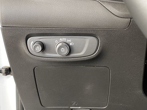 Used 2024 Buick Encore GX Preferred FWD image 22