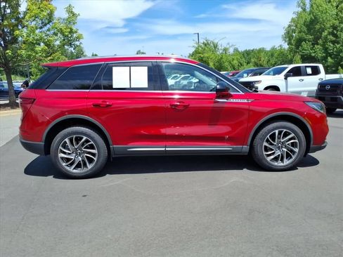 Used 2022 Lincoln Corsair AWD w/ Equipment Group 101A image 33
