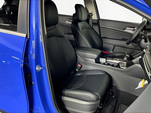 New 2026 Kia Sportage EX FWD image 12
