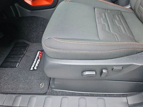 New 2026 Nissan Frontier PRO-4X w/ Pro-4x Convenience Package image 16