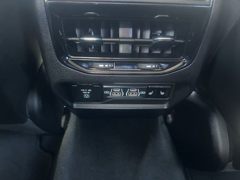 Used 2022 Jeep Grand Cherokee Limited 4xe w/ Luxury Tech Group II image 31