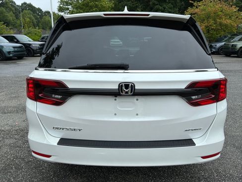 Used 2024 Honda Odyssey Sport image 18