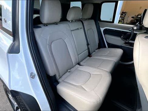 Used 2023 Land Rover Defender 110 SE AWD/4WD image 25