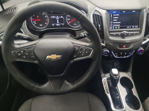 Used 2019 Chevrolet Cruze LT w/ Convenience Package FWD image 22