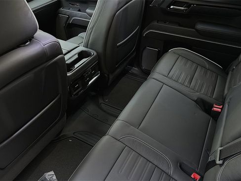 Used 2024 GMC Sierra 1500 AT4X image 10