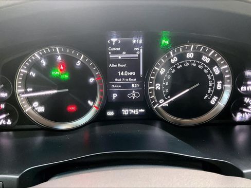 Used 2020 Lexus LX 570 4WD w/ Luxury Package image 27