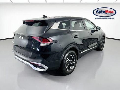 Used 2023 Kia Sportage LX AWD/4WD image 2