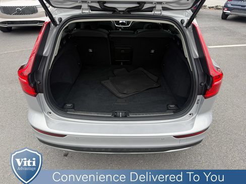 Used 2025 Volvo V60 B5 Cross Country Plus AWD/4WD image 24