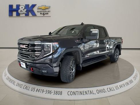 Used 2024 GMC Sierra 1500 AT4 w/ Technology Package AWD/4WD image 3