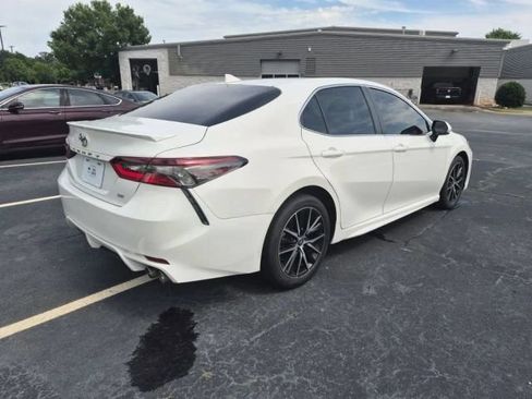 Used 2024 Toyota Camry SE FWD image 6