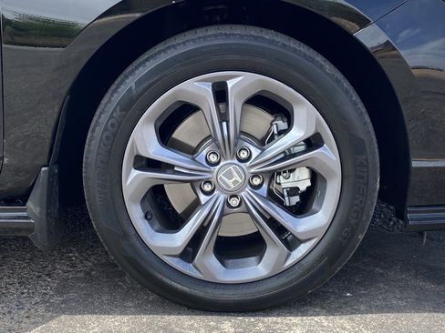 Used 2024 Honda Accord EX-L image 9