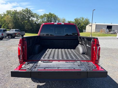 Used 2025 Ford F150 Lariat w/ Equipment Group 502A High AWD/4WD image 19