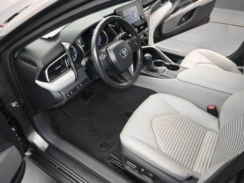 Used 2024 Toyota Camry SE w/ Convenience Package FWD image 6