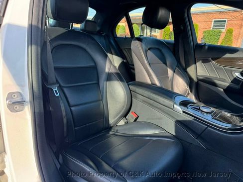 Used 2018 Mercedes-Benz C 300 4MATIC Sedan image 37